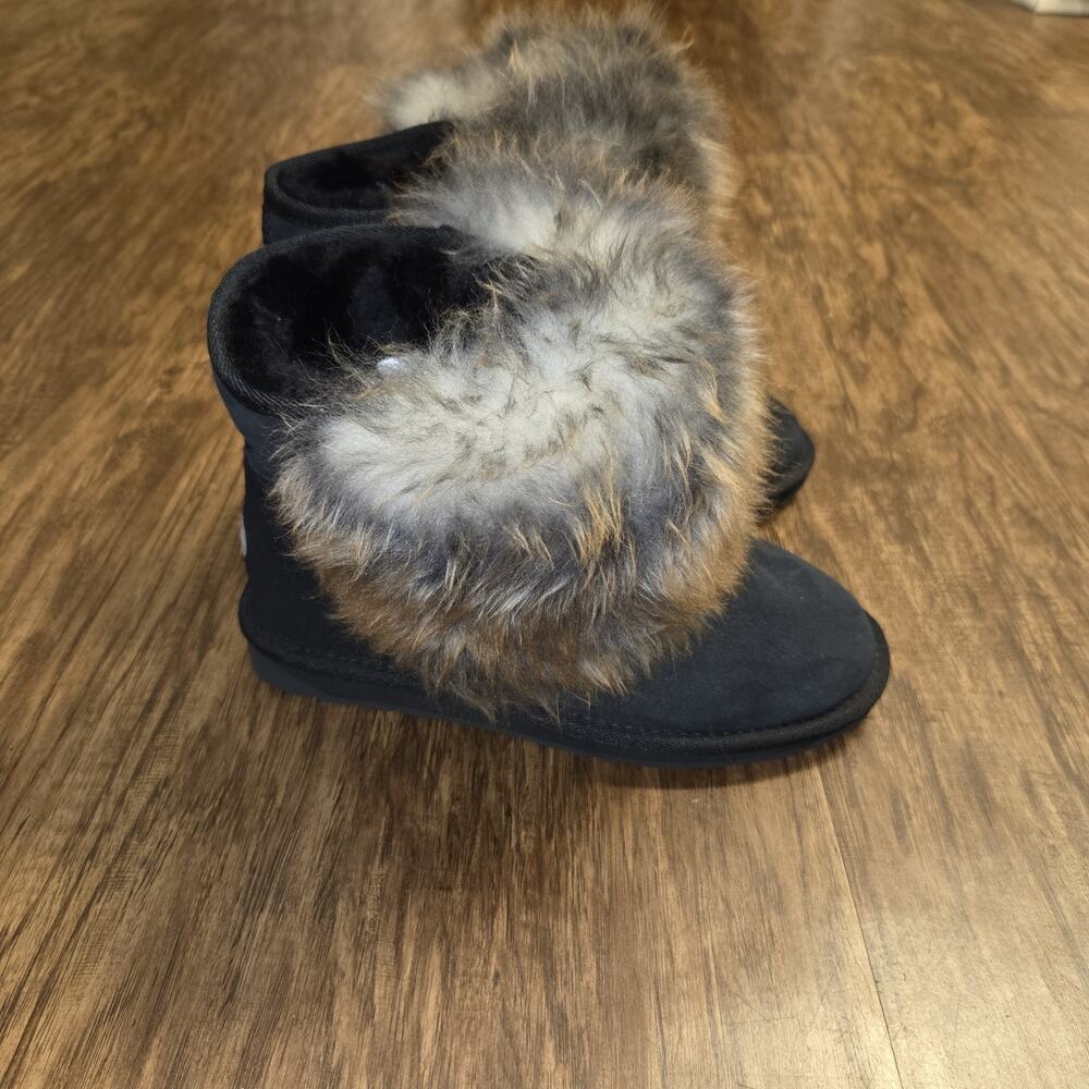 EMU Australia Stinger Mini Lava Boots Womens 7‎ Black Sheepskin Fur Snow Winter